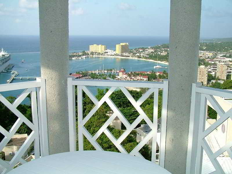 Skycastles Condominiums Ocho Rios Exteriér fotografie