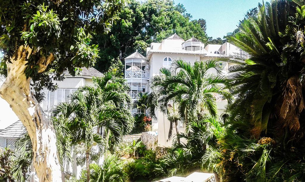 Skycastles Condominiums Ocho Rios Exteriér fotografie